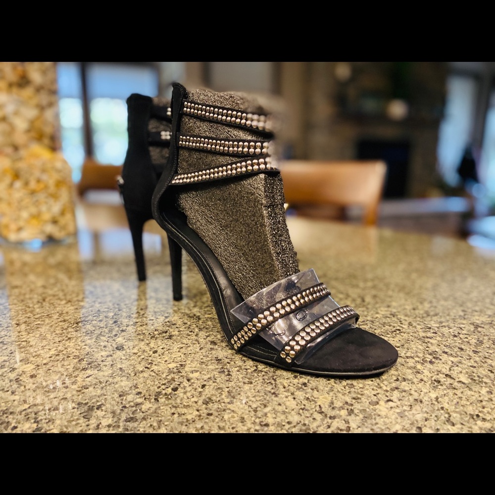 COPY - Beautiful Heel worn once